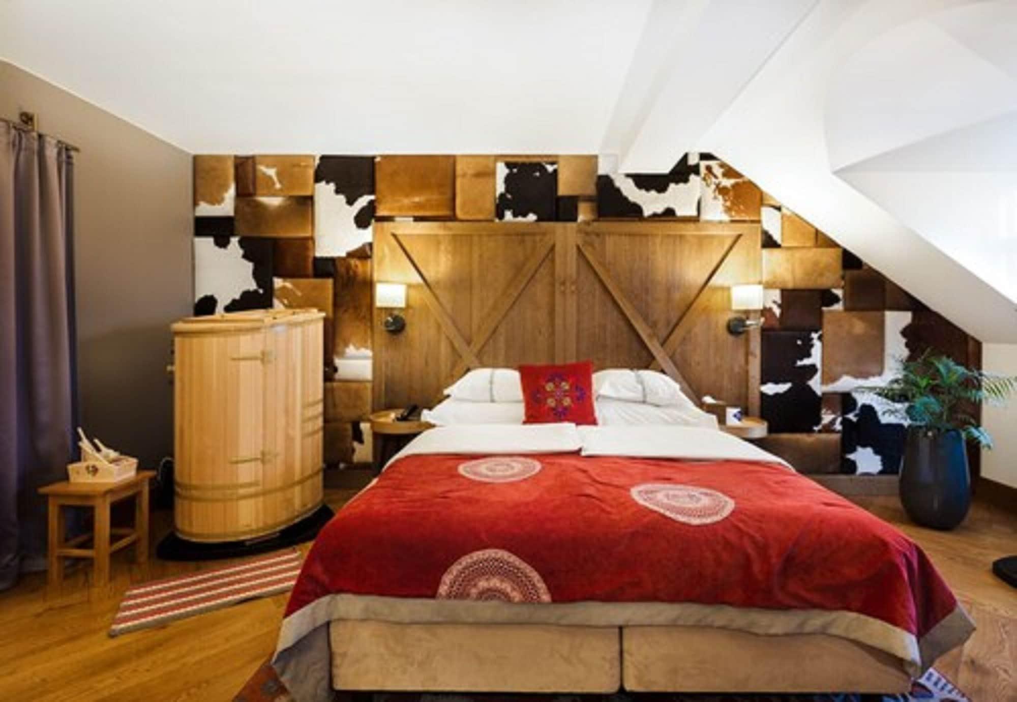 Hotel Bristol Tradition And Luxury Rzeszów Exterior foto A room at the Hotel de Charme