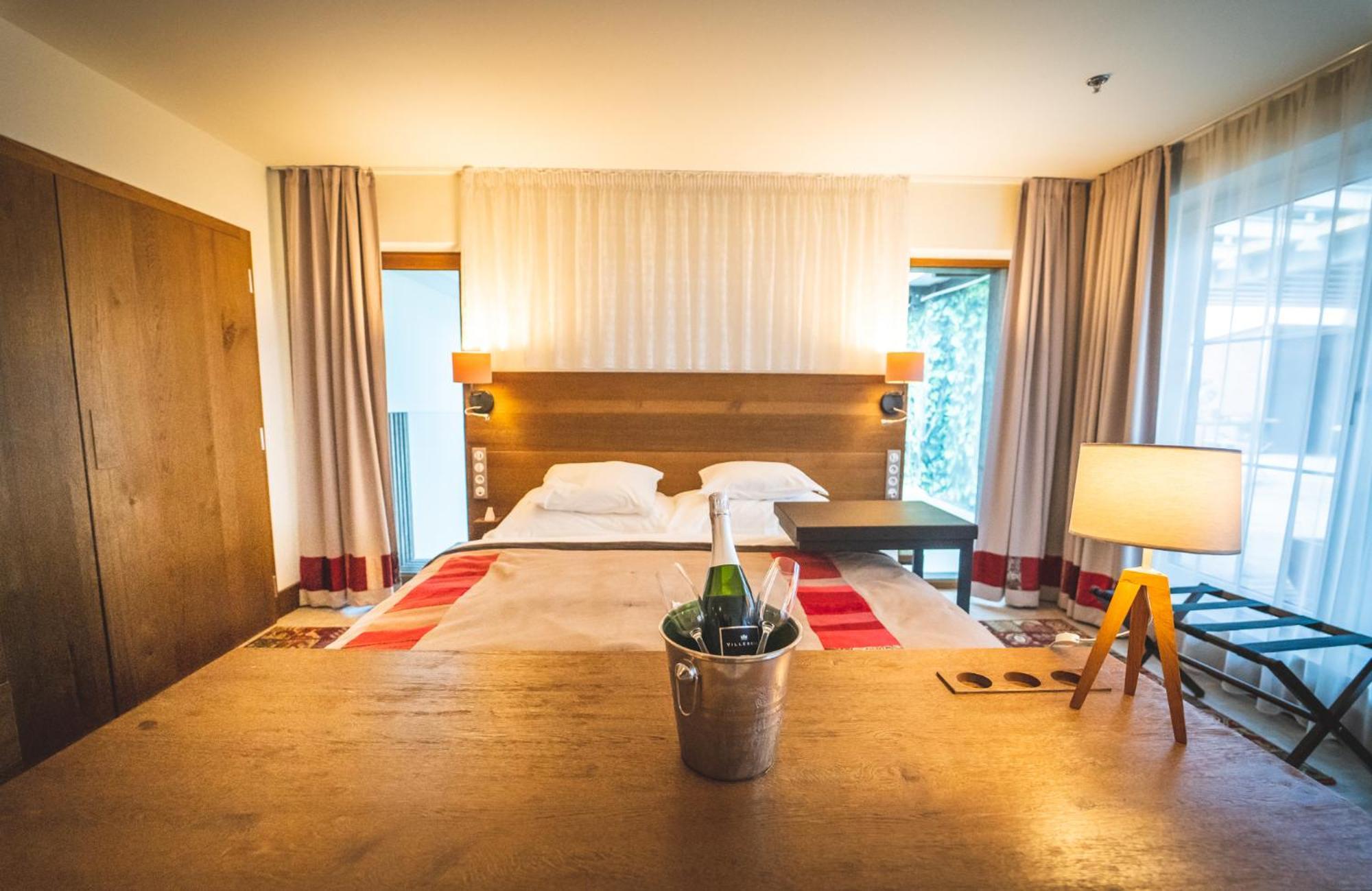 Hotel Bristol Tradition And Luxury Rzeszów Exterior foto A room at the hotel