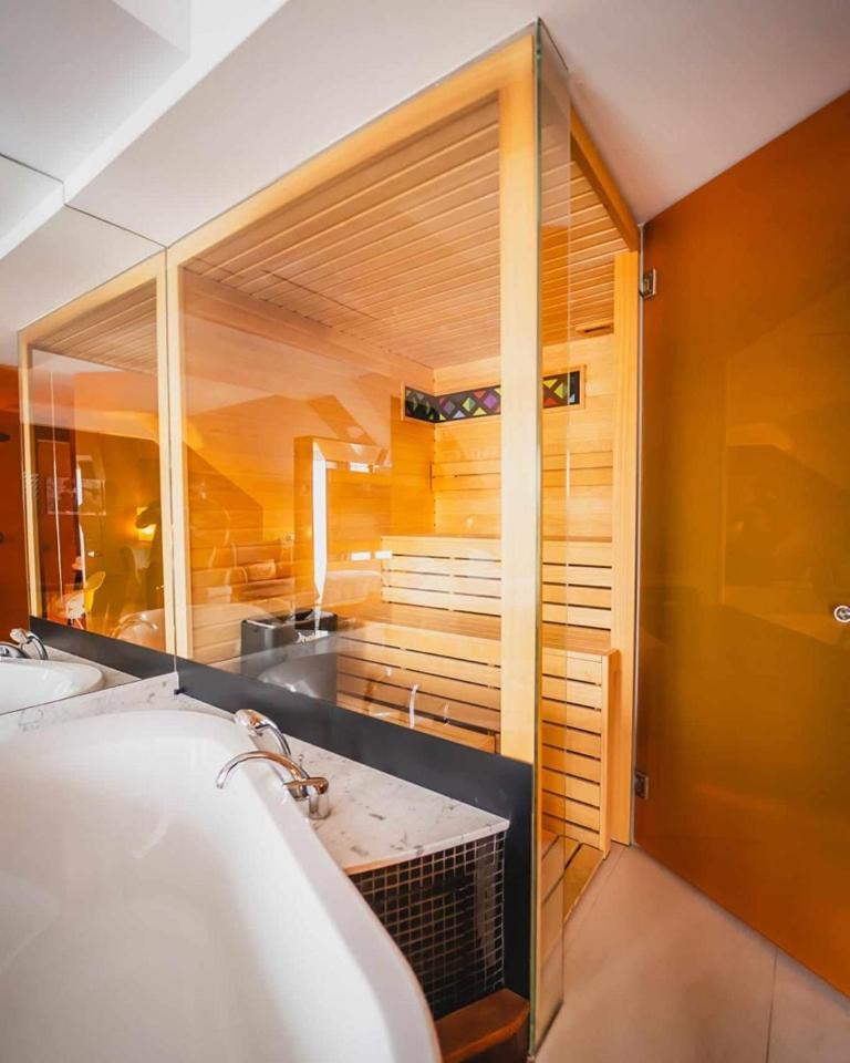 Hotel Bristol Tradition And Luxury Rzeszów Exterior foto A Finnish sauna