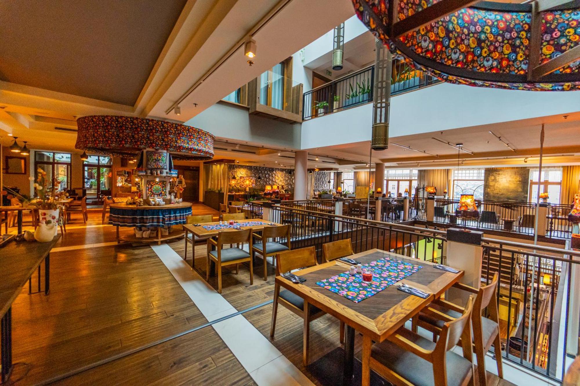 Hotel Bristol Tradition And Luxury Rzeszów Exterior foto The restaurant